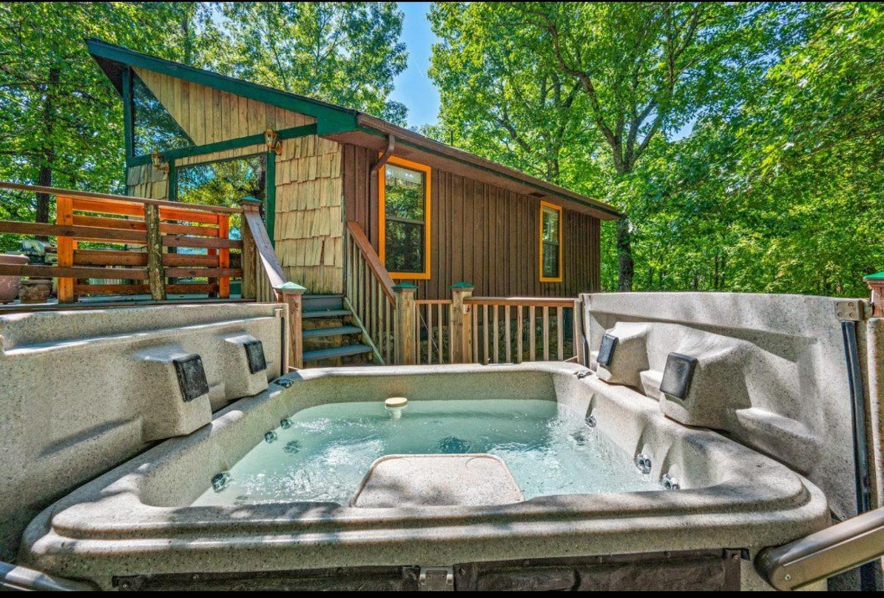 10 Miles Away From The Heart Of It All! Pigeon Forge Luaran gambar